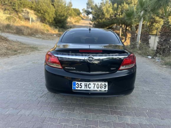 Galeriden Opel Insignia 2.0 CDTI Edition Elegance 2012 Model İzmir