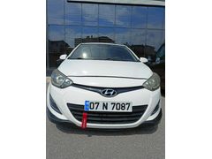 Sahibinden Hyundai i20 1.4 CRDi Sense 2012 Model  178.000 km Beyaz