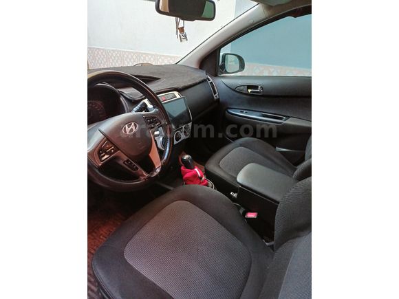 Sahibinden Bakımlı Extralı Hyundai i20 Son Fiyat