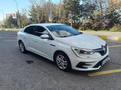 (FULL YENİ BAKIMLI)Renault Megane 1.5 DİZEL EDC OTOMATİK 2022 Model DÜŞÜK KM