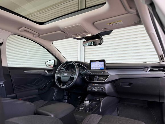 FORD FOCUS 1.5 EcoBlue ALMAN PAKET CAM TAVAN 60  BİNDE FULL + FULL