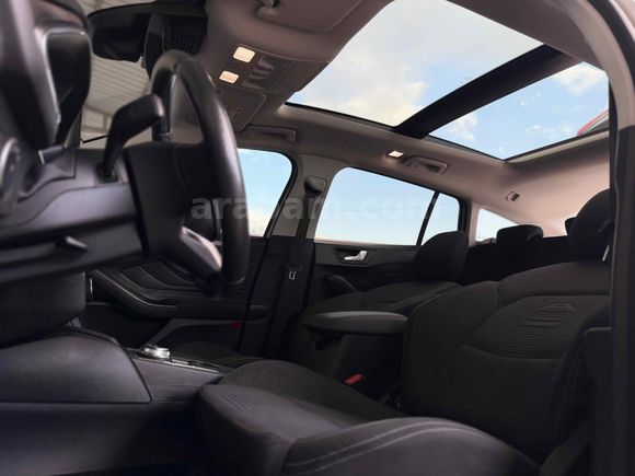 FORD FOCUS 1.5 EcoBlue ALMAN PAKET CAM TAVAN 60  BİNDE FULL + FULL