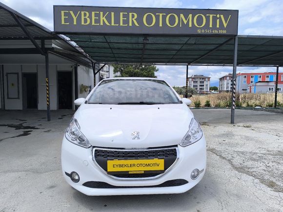 Galeriden Peugeot 208 1.2 VTi Active 2013 Model Balıkesir 132.000 km Beyaz
