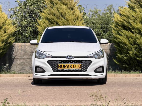 HYUNDAİ İ20 YENİ KASA 6 İLERİ 116 BİNDE