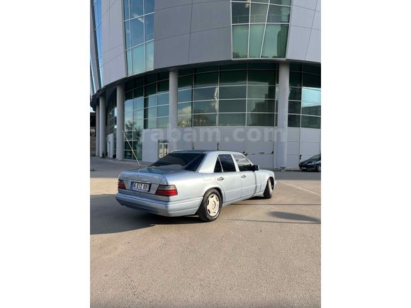 Sahibinden Mercedes - Benz E 200 1994 Model 
