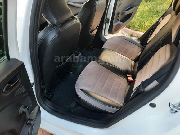 Sahibinden Renault Clio 1.0 TCe Joy 2022 Model 