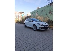 Sahibinden Renault Megane 1.5 dCi Icon 2013 Model  220.000 km Beyaz