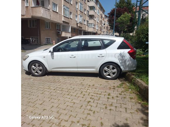 Sahibinden Kia Ceed 1.6 CRDi Motion SW 2012 Model