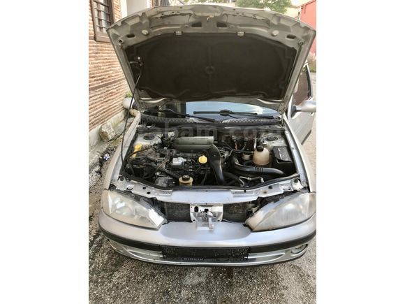 Sahibinden Renault Megane 1.9 DTi RTE 2000 Model 