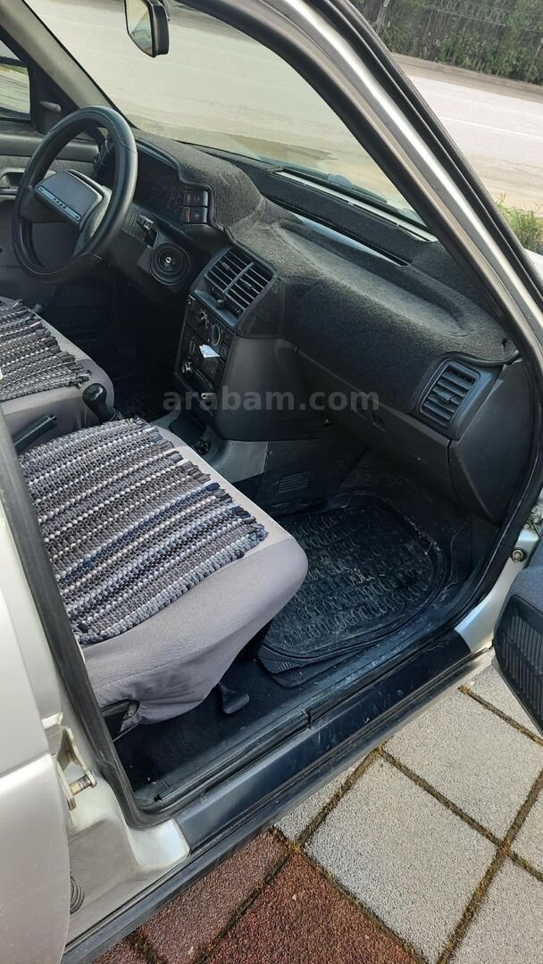 Sahibinden Lada Vega 1.6 2006 Model Bursa 109.000 km Gri (metalik) 5