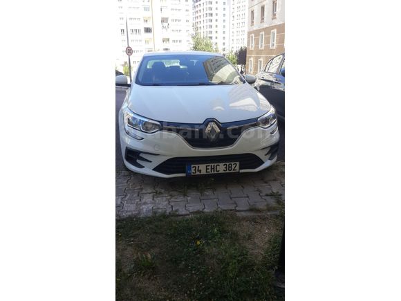 Sahibinden Renault Megane 1.3 TCe Joy 2021 Model Sivas 110.600 km Beyaz