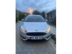 Adliye Çalışanından Düşük Kilometreli Focus