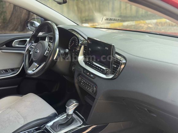 Galeriden Kia XCeed 1.6 CRDI 4x2 Prestige Design 2019 Model Bursa