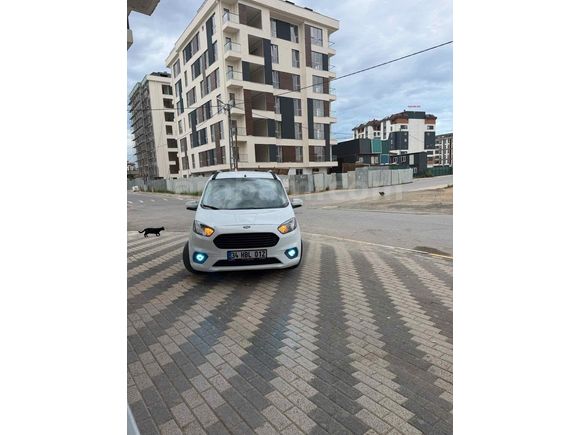 TEMİZ COURİER TRAMERSIZ HASAR KAYITSIZ  1.5 EcoBlue
