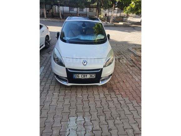 Sahibinden Renault Scenic 1.5 dCi Privilege 2012 Model  175.000 km Beyaz