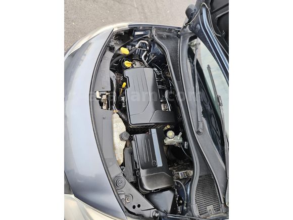 Sahibinden Renault Clio 1.2 Authentique 2006 Model