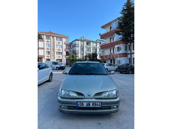 Sahibinden Renault Megane 2.0 RXT 1999 Model