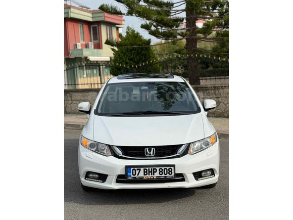 Sahibinden Honda Civic 1.6i VTEC Eco Elegance 2014 Model  163.000 km Beyaz