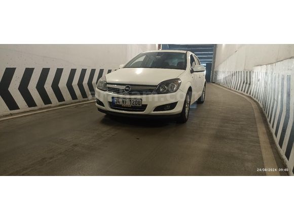 Sahibinden Opel Astra 1.6 Essentia 2013 Model İstanbul 138.500 km Beyaz