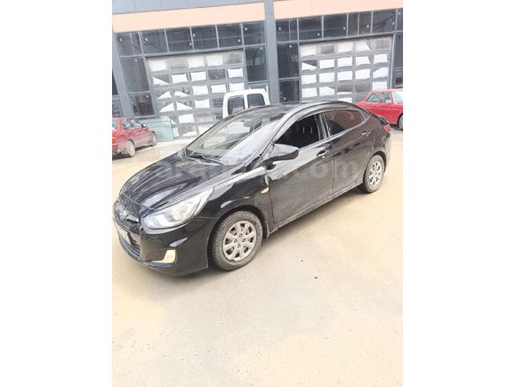 Sahibinden Hyundai Accent Blue 1.6 CRDI Mode Plus 2014 Model