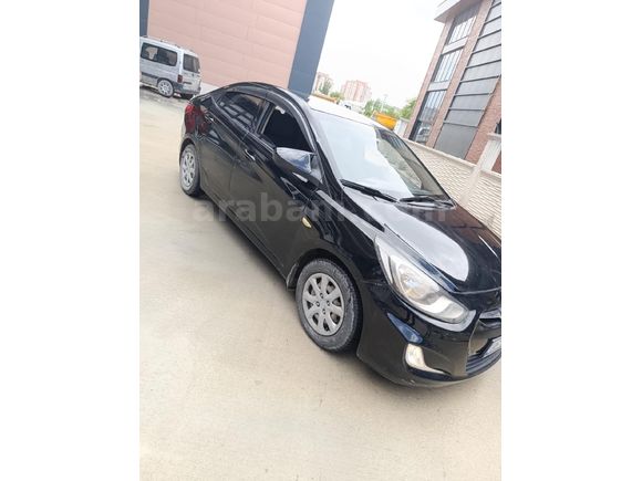 Sahibinden Hyundai Accent Blue 1.6 CRDI Mode Plus 2014 Model