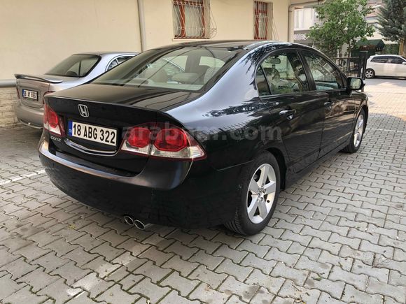 Sahibinden Honda Civic 1.6i VTEC Premium 2011 Model 