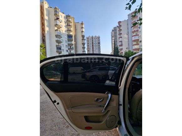 Sahibinden Renault Latitude 1.5 dCi Executive 2012 Model