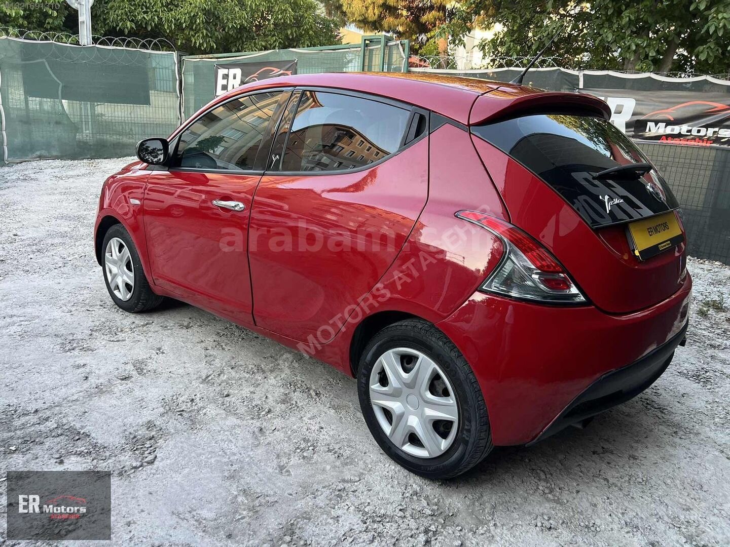 Galeriden Lancia Ypsilon 0.9 2013 Model İstanbul 154.690 km Kırmızı 5