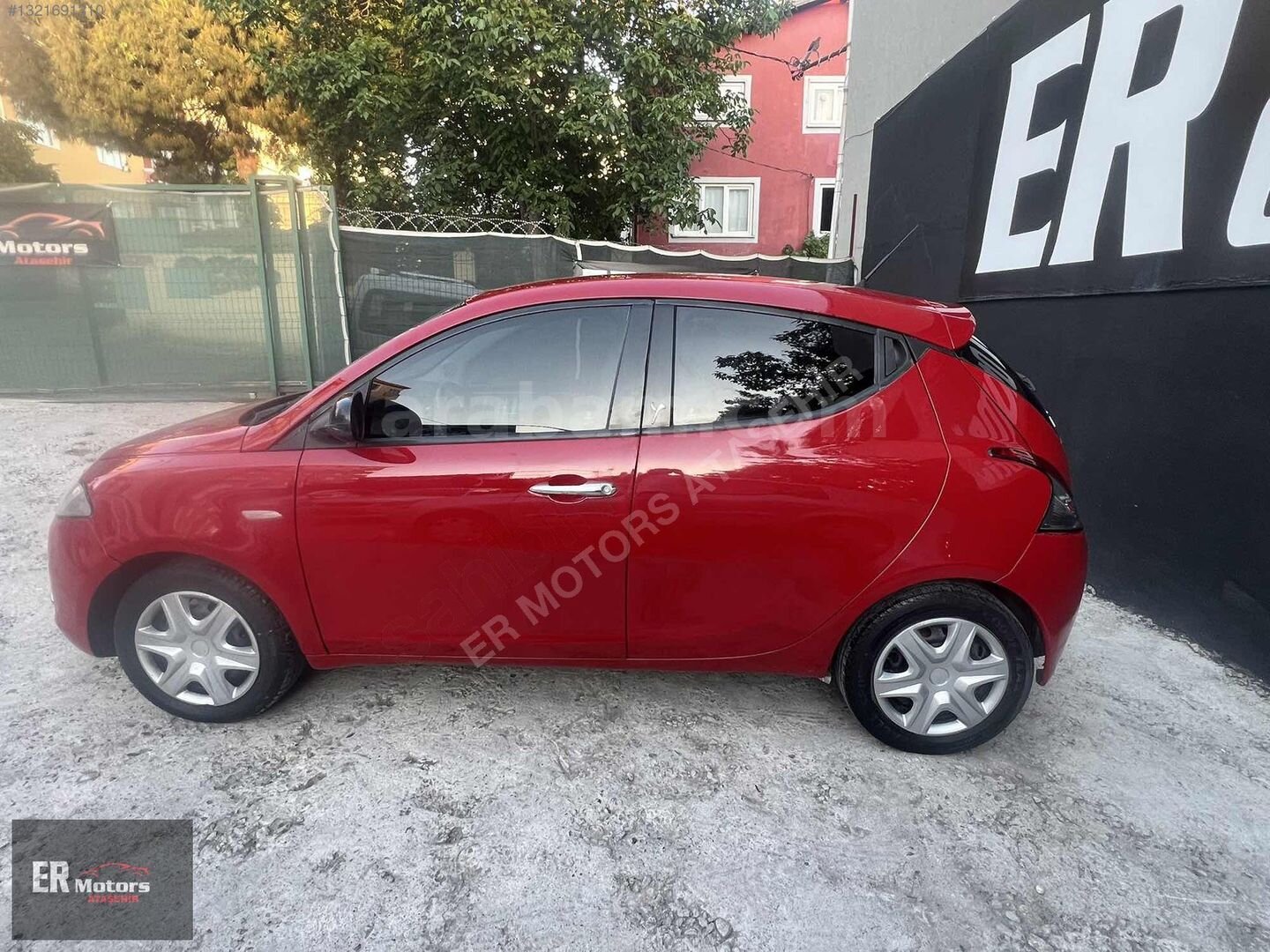 Galeriden Lancia Ypsilon 0.9 2013 Model İstanbul 154.690 km Kırmızı 4