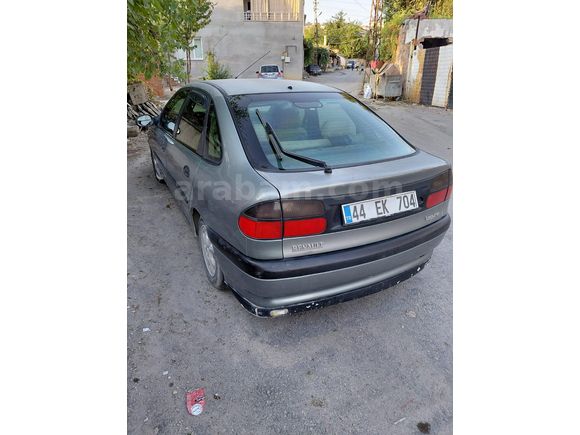 Sahibinden Renault Laguna 2.0 RXE 1998 Model
