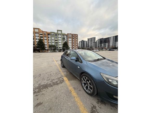 Sahibinden değişensiz opel astra j