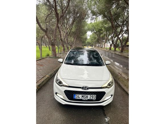 Sahibinden Hyundai i20 1.4 MPI Style 2018 Model  126.000 km Beyaz