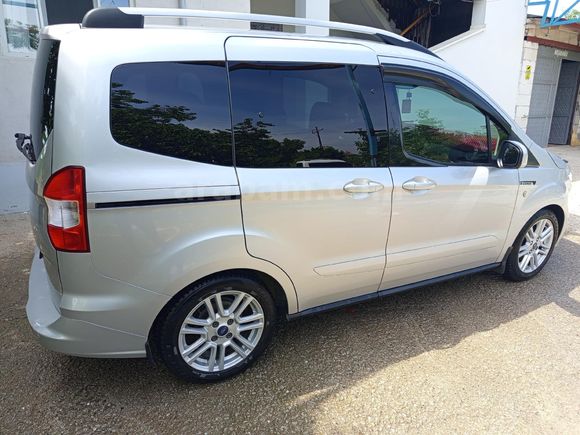 Sahibinden Ford Tourneo Courier 1.6 TDCi Titanium Plus 2017 Model