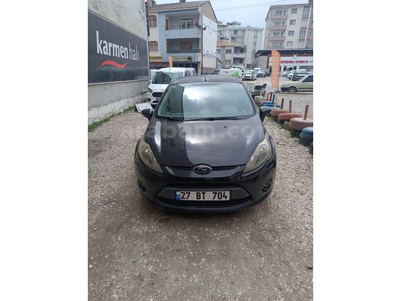 İlk Sahibinden Alınmış Feleğin Çemberinden Geçmemiş Memurdan Düşük KM Fiesta