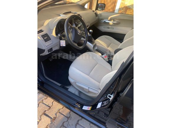 Sahibinden Toyota Auris 1.4 D-4D Comfort Extra 2012 Model İstanbul