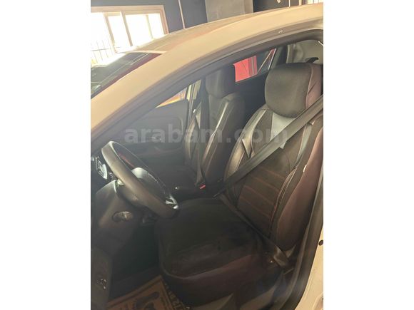 Sahibinden Renault Clio 1.2 Icon 2013 Model  295.000 km Beyaz