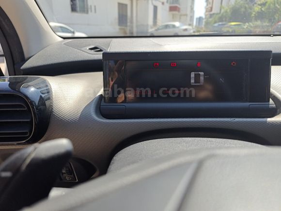 Sahibinden Citroen C4 Cactus 1.6 e-HDi Shine 2015 Model