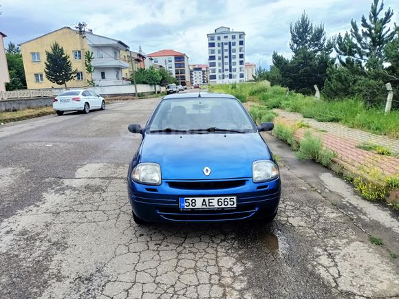 Sahibinden Renault Clio 1.4 RNA 2000 Model