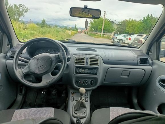 Sahibinden Renault Clio 1.4 RNA 2000 Model