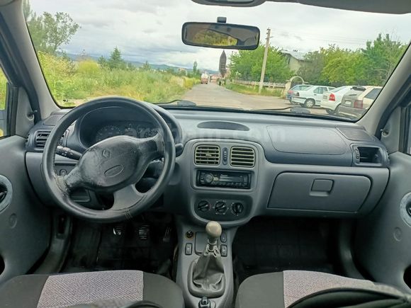 Sahibinden Renault Clio 1.4 RNA 2000 Model