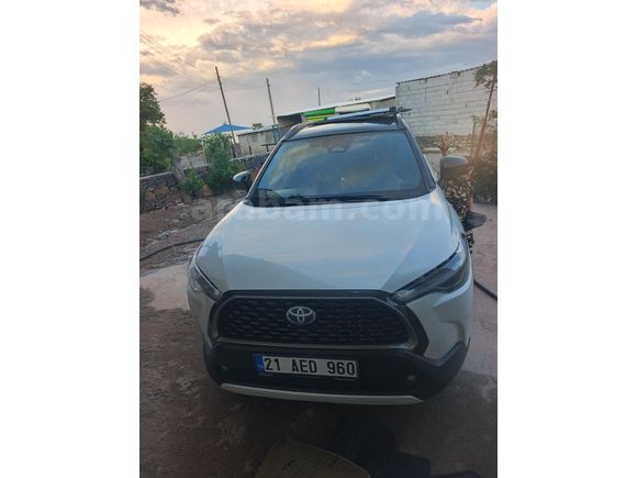 Sahibinden Toyota Corolla Cross 1.8 Hybrid Passion X-Pack 2023 Model  44.500 km Beyaz. 05354431080numarayi arayın