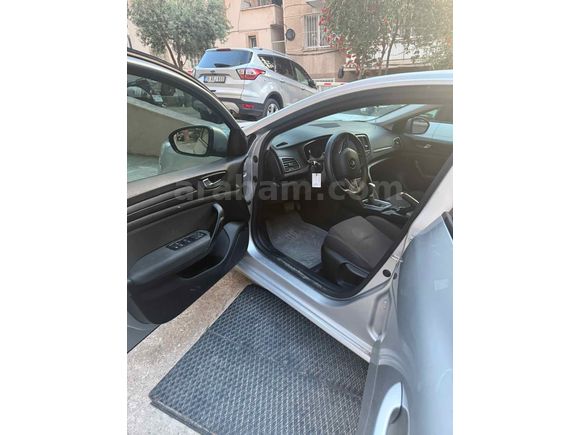 Sahibinden Renault Megane 1.5 Blue DCI Joy 2020 Model 