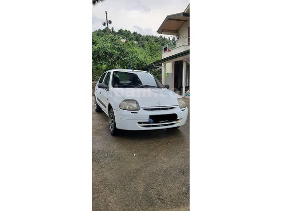 Sahibinden Renault Clio 1.4 2000 Model