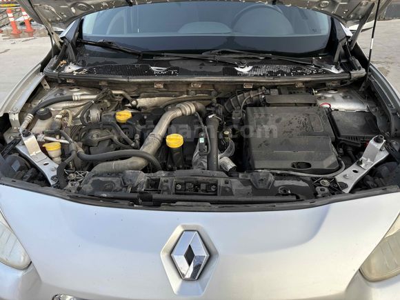 2.5 Parça Boyalı Masrafsız 110 luk Fluence