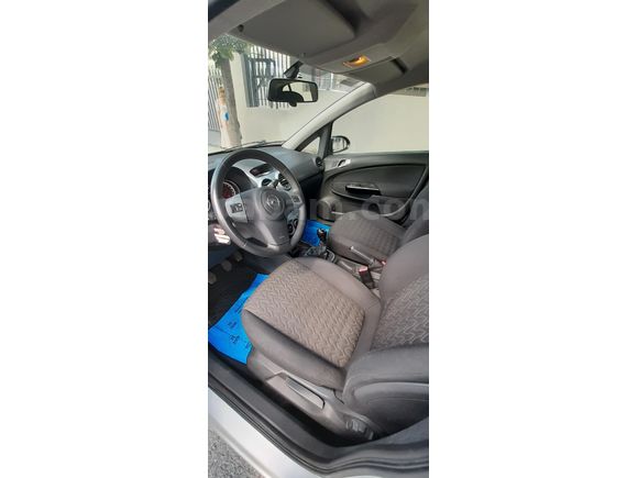 Dusuk km bakimli Opel Corsa 1.3 CDTI Enjoy Active