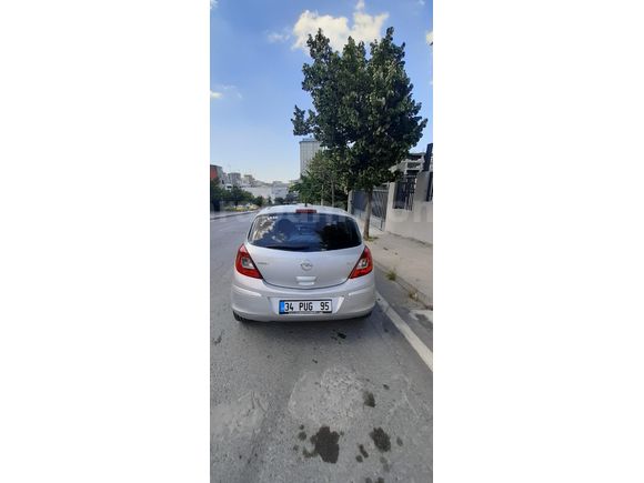 Dusuk km bakimli Opel Corsa 1.3 CDTI Enjoy Active