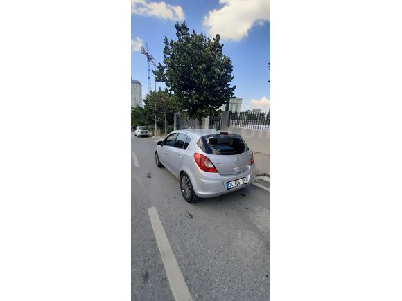Dusuk km bakimli Opel Corsa 1.3 CDTI Enjoy Active