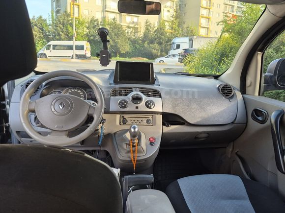 Sahibinden Renault Kangoo 1.5 dCi Expression 2009 Model  270 km Gri (Gümüş)