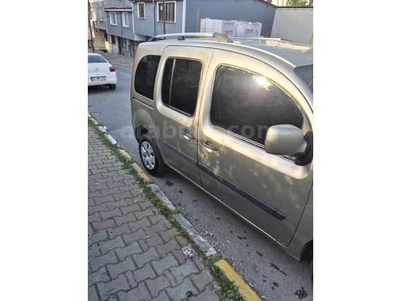 Sahibinden Renault Kangoo 1.5 dCi Expression 2009 Model  270 km Gri (Gümüş)