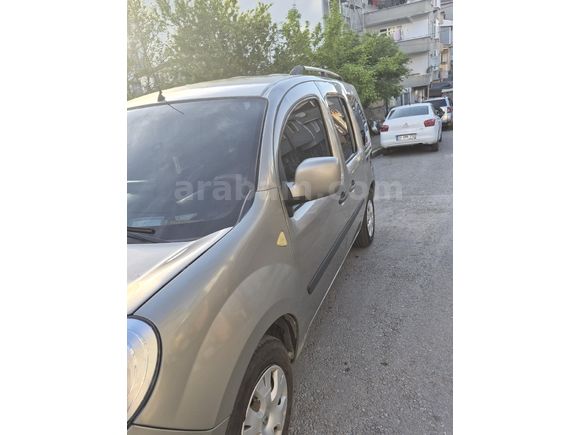 Sahibinden Renault Kangoo 1.5 dCi Expression 2009 Model  270 km Gri (Gümüş)